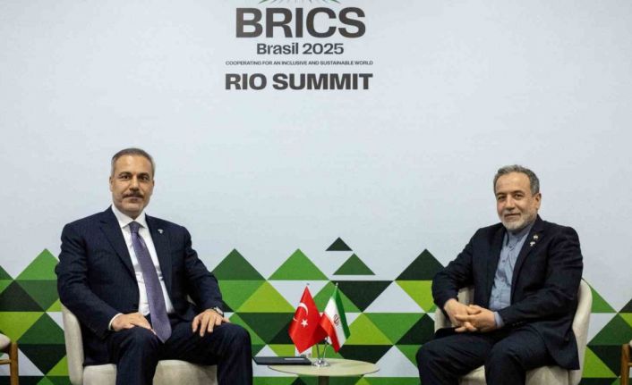 Bakan Fidan, İranlı mevkidaşı Abbas Arakçi ile görüştü