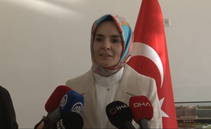 Bakan Göktaş, yangında yaralanan orman işçisini ziyaret etti