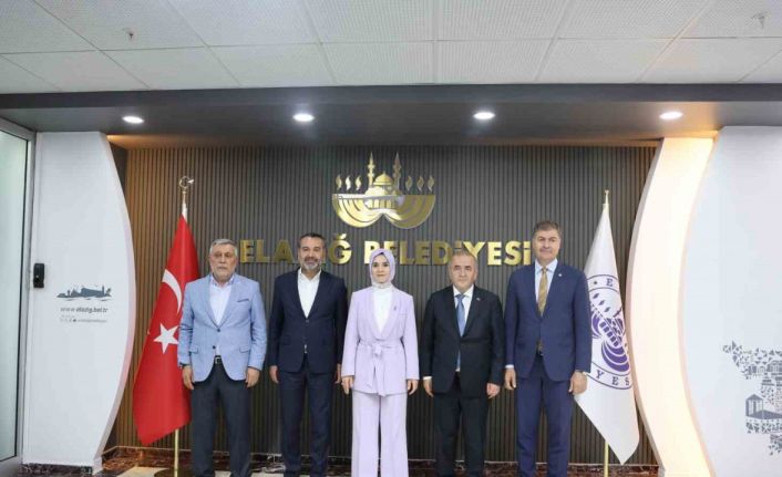 Bakan Göktaş’tan AK Parti İl Başkanlığı ve Elazığ Belediyesine ziyaret