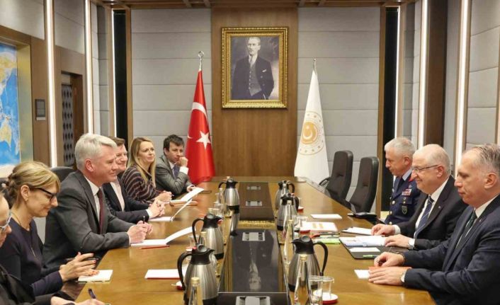 Bakan Güler, BAE Systems Genel Müdürü Woodburn ve İngiltere Büyükelçisi Morris’i kabul etti