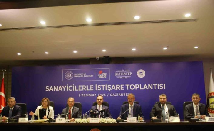 Bakan Kacır: "Savunma sanayi, ülkemizin yüksek teknolojili ürün ihracatının 10 milyar dolara yaklaşmasına katkı sağladı"