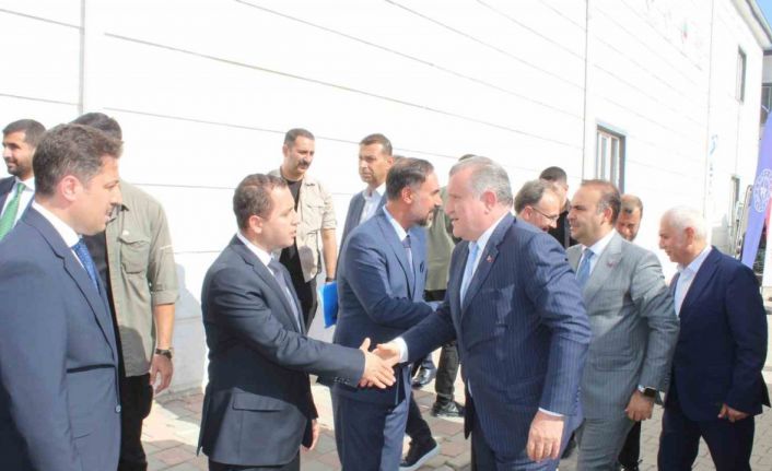 Bakan Kacır ve Bak, Siirt’te ’Çalışan ve Üreten Gençler Programı’na katıldı