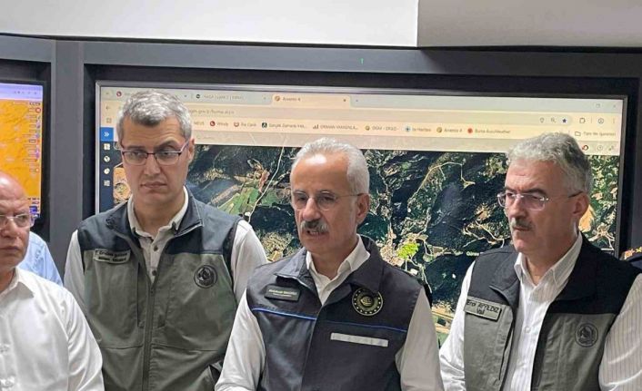 Bakan Uraloğlu: "2 mahallemiz boşaltıldı. Yangından dolayı yaralanan hiç kimse yok"
