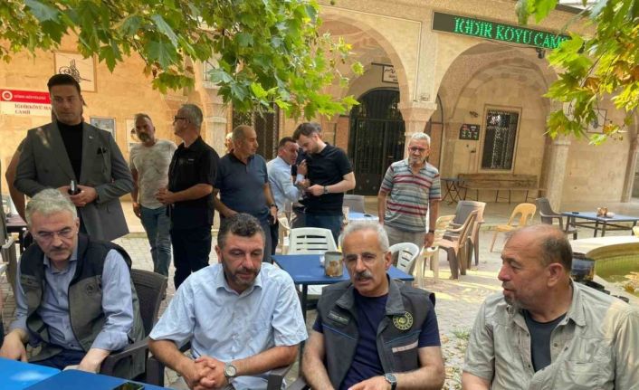 Bakan Uraloğlu, Karahıdır ve İğdir Mahallesi’ni ziyaret etti