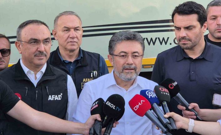 Bakanı Yumaklı: "Şarköy’deki yangında 22 kişi yangında hastanelik oldu, bin 320 kişi tahliye edildi"