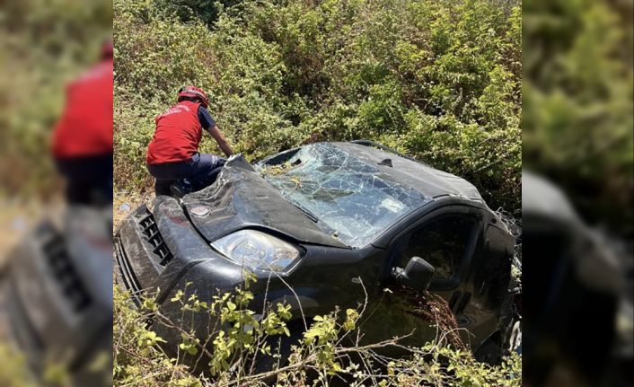 Balıkesir-Bandırma karayolunda feci kaza: 1 ölü, 2 yaralı