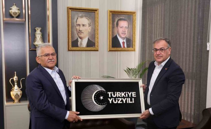 Başkan Özdoğan: "İlçemizi yarına hep birlikte taşıyoruz"