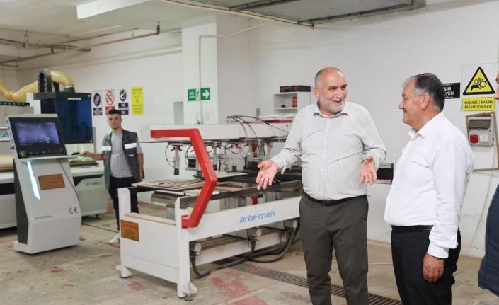 Başkan Sandıçı: "Eser ve hizmet belediyeciliği anlayışıyla çalışmaya devam ediyoruz"