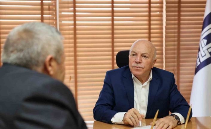 Başkan Sekmen vatandaşı dinledi