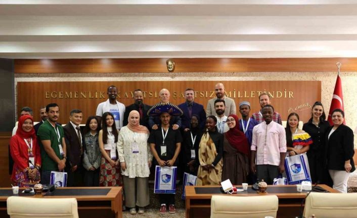 Başkan Sekmen’e yabancı öğrenci ziyareti