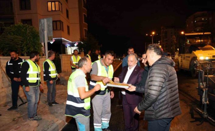 Başkan Yalçın gece mesaisinde: Talas’ta asfalt mesaisi aralıksız sürüyor