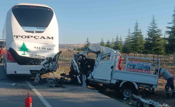 Başkent’te peşpeşe kaza: 2 kişi hayatını kaybetti