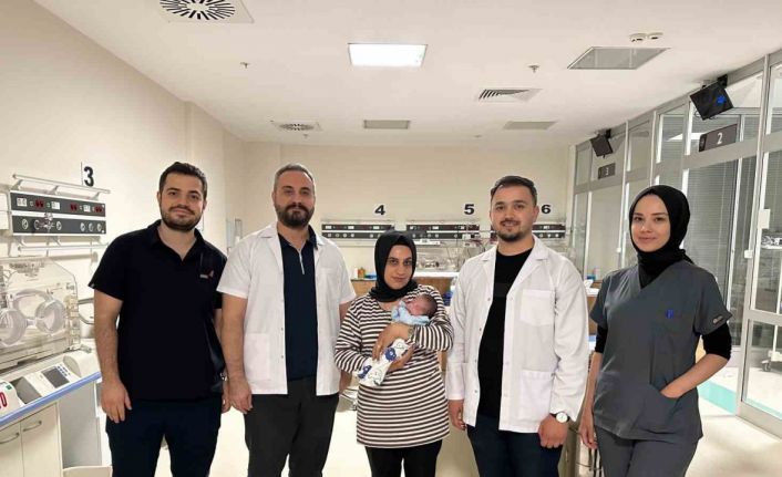 Batman’da 900 gram dünyaya gelen bebek, 2 kiloya ulaşarak hayata tutunmayı başardı
