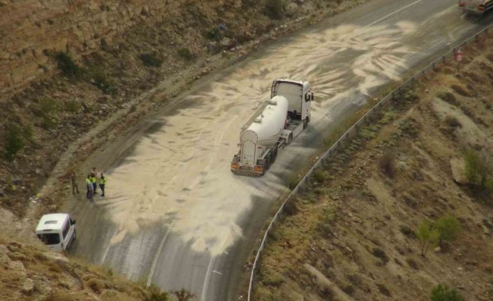 Batman’da yola dökülen yağ ulaşımı aksattı