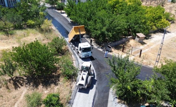 Battalgazi’de asfalt seferberliği sürüyor