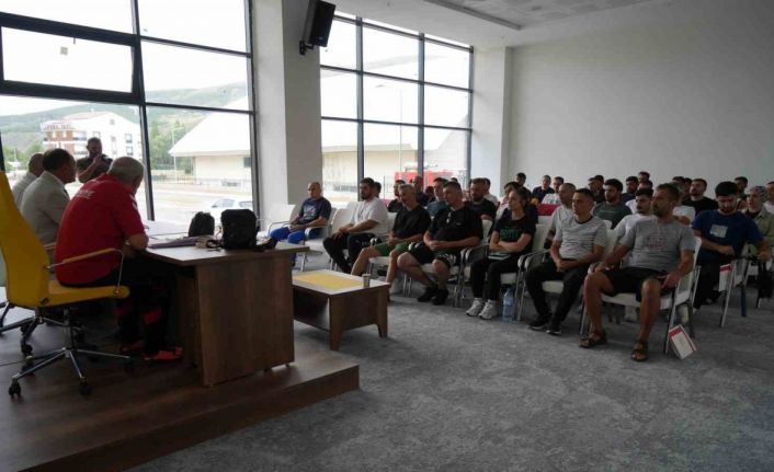 Bayburt’ta ’1. Kademe Yardımcı Boks Antrenörlüğü Kursu’ başladı