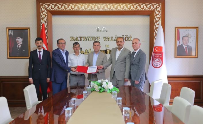 Bayburt’ta 300 milyon liralık tarım yatırımında imzalar atıldı