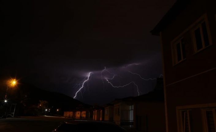Bayburt’ta gök gürültülü kuvvetli sağanak yağış bekleniyor
