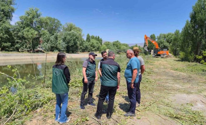 Bayburt’ta yapımı devam eden taşkın kontrol inşaatlarında incelemeler yapıldı