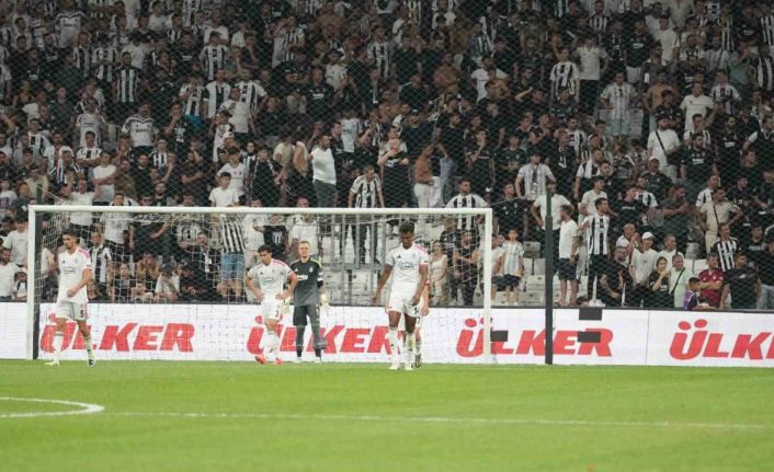 Beşiktaş ilk resmi maçında mağlup