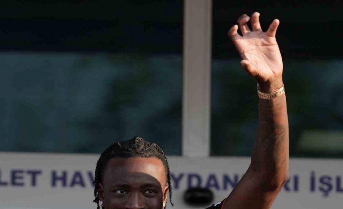 Beşiktaş’ın yeni transferi Tammy Abraham, İstanbul’a geldi