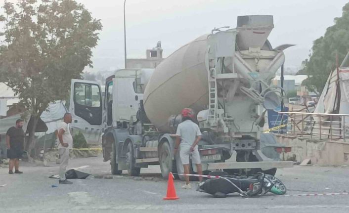 Beton mikseri motosikleti ezdi: 2 ölü