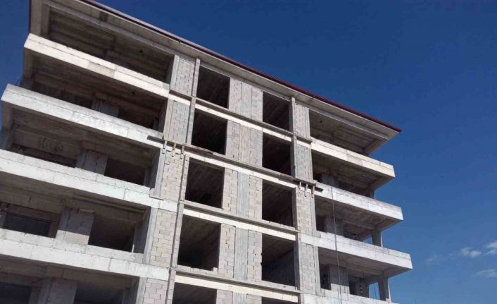 Beypazarı’nda inşaattan düşen usta hayatını kaybetti