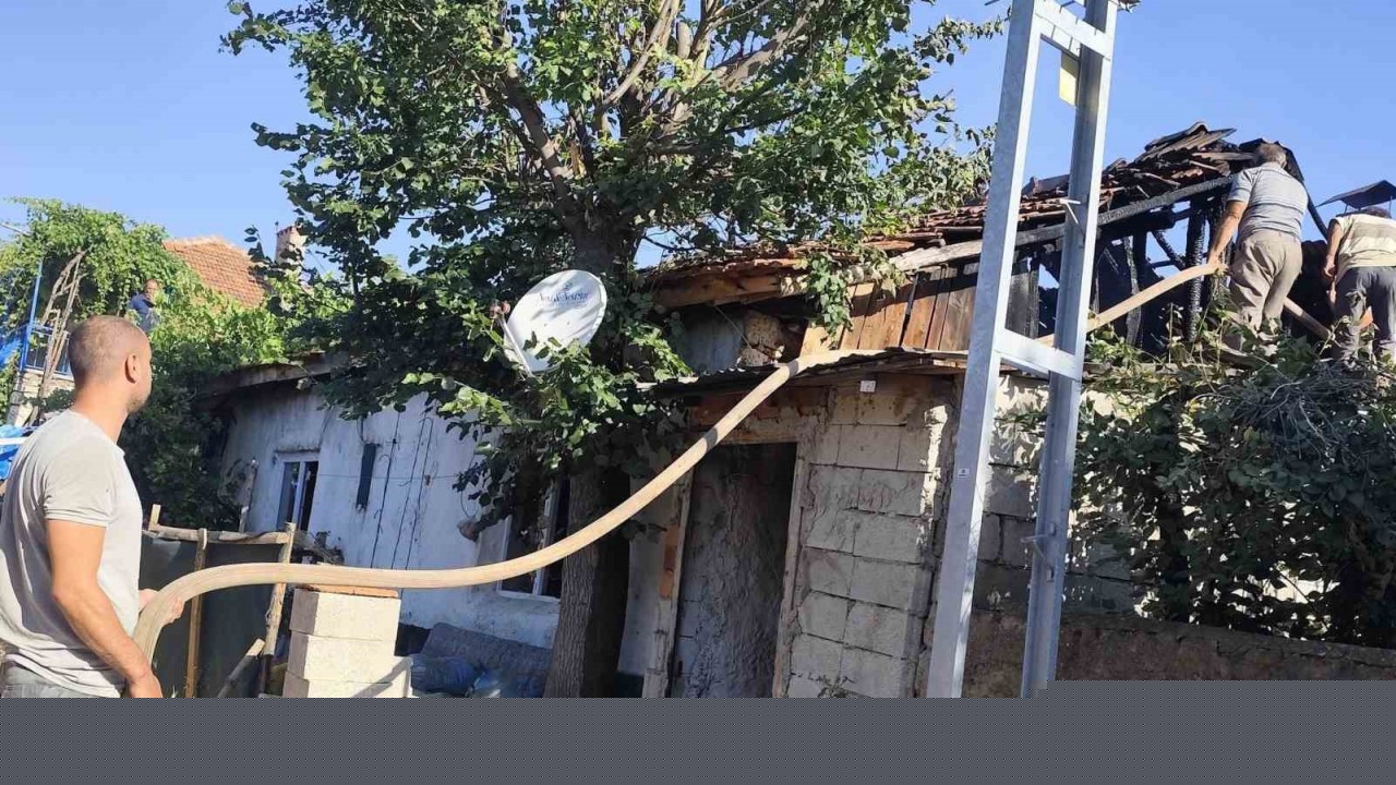 Beyşehir’de korkutan ev yangını