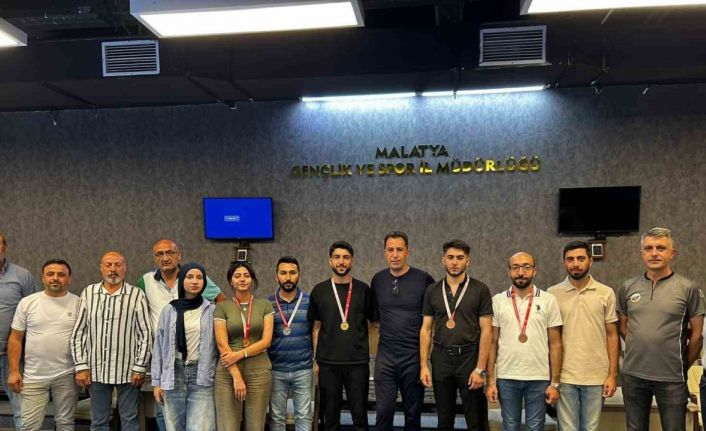 Bilardoda Elazığlı sporcudan başarı