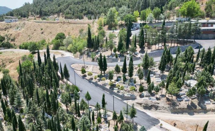 Bilecik şehitlik yolu asfaltla yenilendi