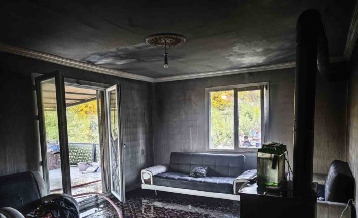 Bilecik’te ev yangını korkuttu