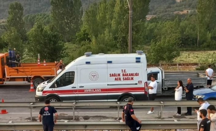 Bilecik’te kontrolden çıkan tır devrildi: 1 yaralı