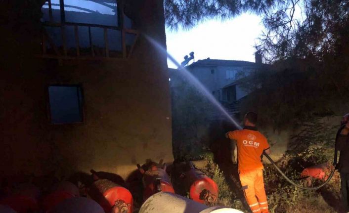 Bilecik’te metruk evde çıkan yangın korkuttu