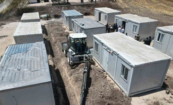 Bilecik’te yangın sonrası konteyner kentler kuruluyor