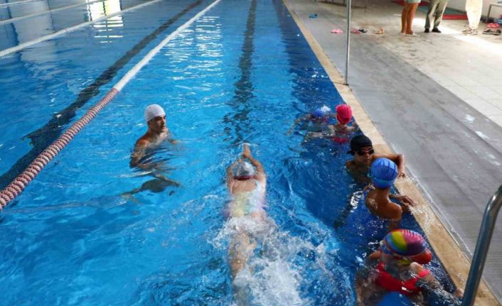 Bodrum Belediyesi’nin ücretsiz yüzme kursları başladı