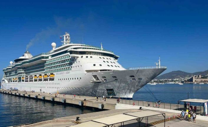 Bodrum’a 2 bin 640 yolcuyla geldi