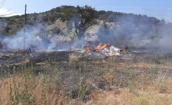 Bolu’da facianın eşiğinden dönüldü: Tarlada çıkan yangın ormana sıçramadan söndürüldü