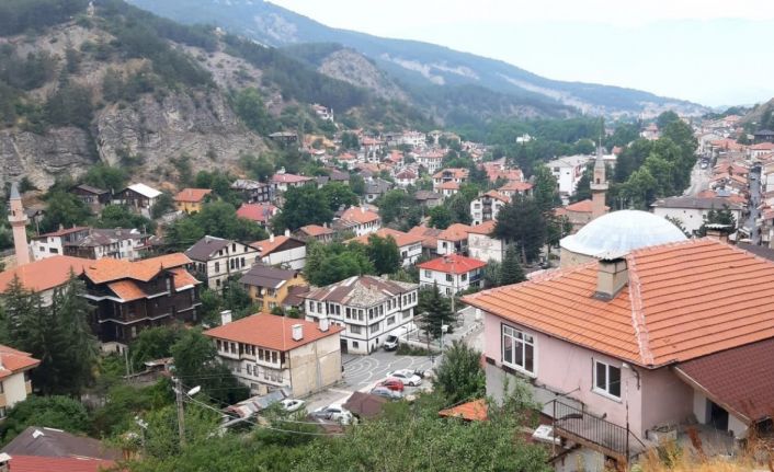 Bolu’da kaya düşmesi riski altındaki evler için tahliye kararı: 30 gün süre verildi