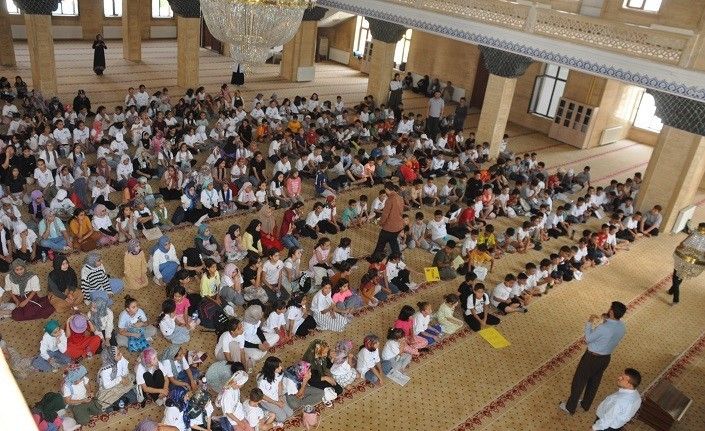 Bulanık’ta 800 öğrenci camide buluştu