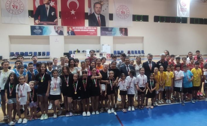 Burhaniye’ de 15 Temmuz spor yarışmaları düzenlendi