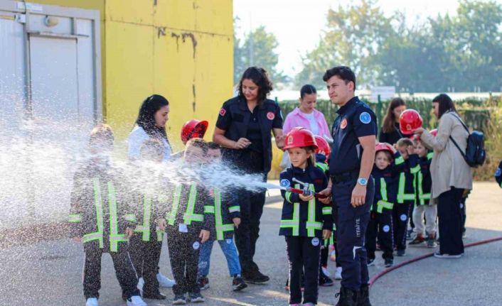 Bursa İtfaiyesi’nden 183 bin öğrenciye yangın güvenliği eğitimi