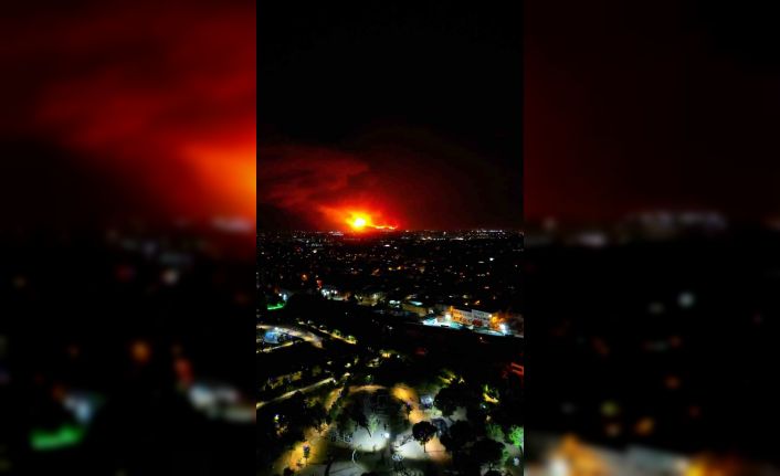 Bursa’daki yangında, patlamalar havadan görüntülendi