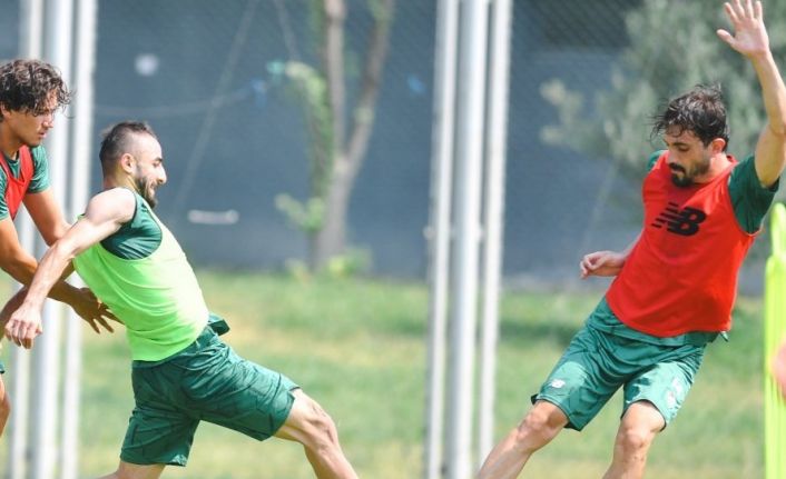 Bursaspor sabah antrenmanında tempoyu yükseltti