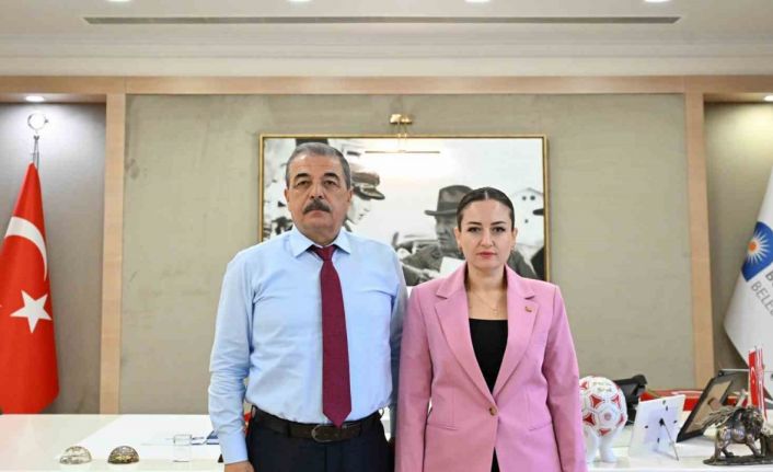 Büyükşehir Başkan Vekili Özdemir: "Başkanımızın niye böyle bir tutuklulukla baş başa kaldığını anlamakta güçlük çekiyoruz"