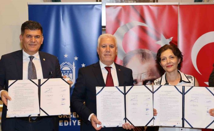 Büyükşehir’de toplu sözleşme için imzalar atıldı