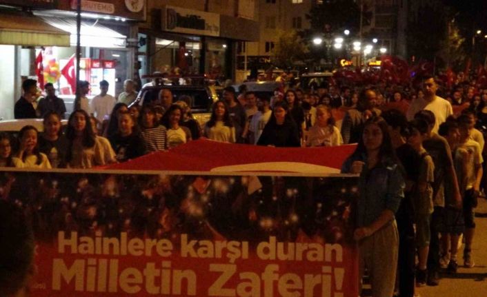 Çankırı’da yüzlerce vatandaş 15 Temmuz şehitleri için yürüdü