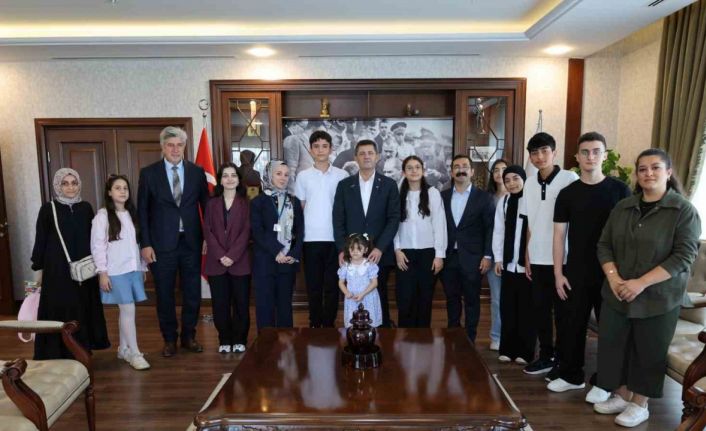 Çekmeköy Belediyesi’nin LGS kurslarında yüzde 97 başarı