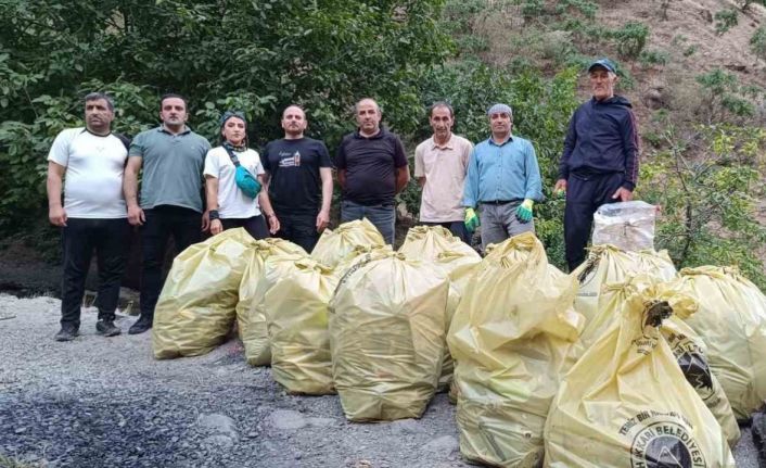 CİSAD gönüllüleri 33 çuval çöp topladı