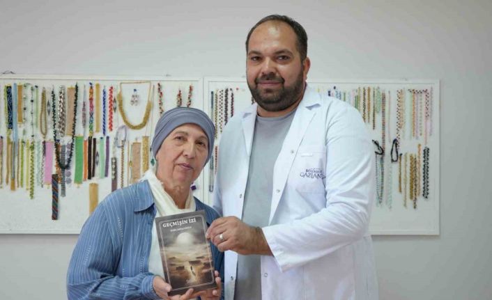 Çocukluk hayali olan yazarlığa 55 yaşında kavuştu