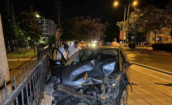 Çorlu’da trafik kazası: 1’i ağır 3 yaralı
